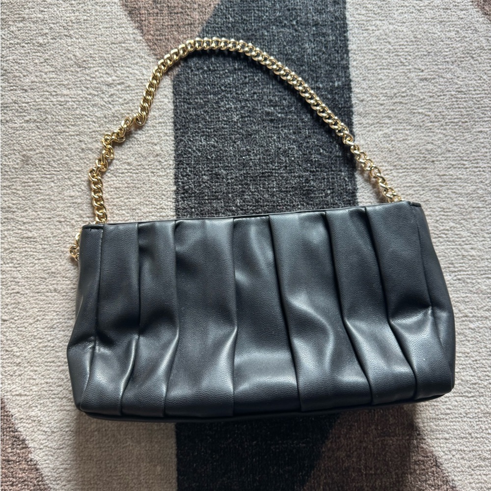 Elegant Black Chain Strap Bag